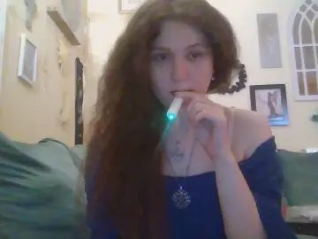Cam4 Sex Chat of QueenCrimson