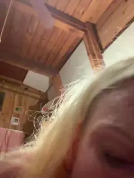 Cam4 Free Live Porn of Slutmeout6996