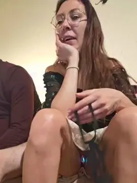 Cam4 Sex Chat of Sisexycouple