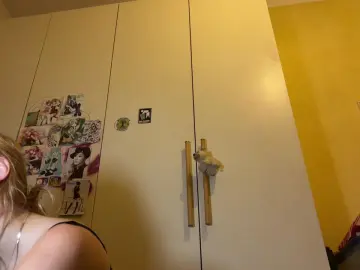 Cam4 Adult Webcam of Monicrem
