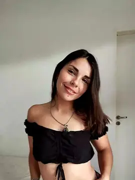 Cam4 Live Porn of Desiree025