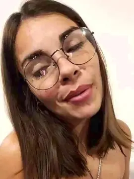 Cam4 Sex Chat of Desiree025