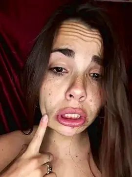 Cam4 Best live sex cam show of Desiree025