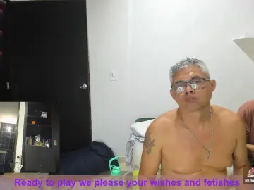 Cam4 Live Sex of naomi_and_brack