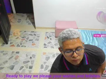 Cam4 Live Sex Cam of naomi_and_brack