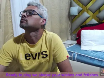 Cam4 Live Sex of naomi_and_brack