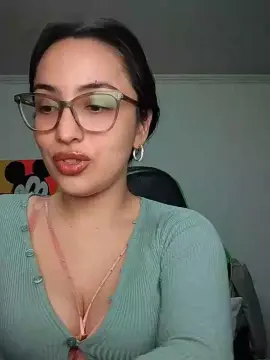 Cam4 Free Live Porn of Latinaakita4