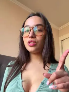 Cam4 Adult Webcams of Latinaakita4