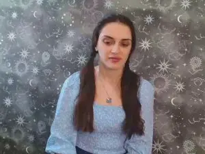 Cam4 Free Live Porn of RoxiCherry