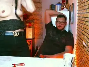 Cam4 Free Live Porn of realcouplesexy