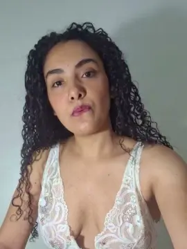 Cam4 Watch Live Sex Cams of Luna1611