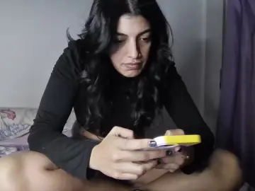Cam4 Watch Live Sex Cams of sweetdevil31