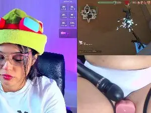 Cam4 Live Porn of LuciaReid