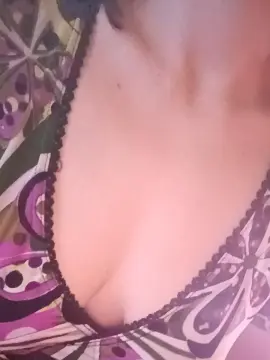 Cam4 Watch Live Sex Cams of ChryHelena69