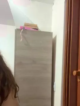 Cam4 Free Live Porn of cora_2801