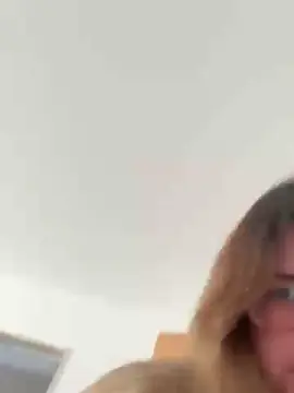 Cam4 Sex Cam of Lauretta5702