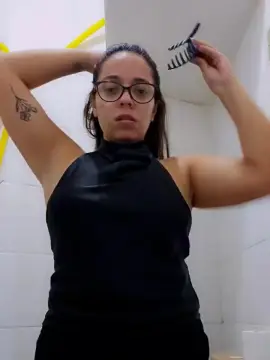 Cam4 Live Porn of LollaBunny26