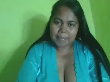 Cam4 Live Sex of Letitia95