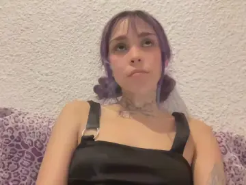 Cam4 Adult Video Chat of loleta_petite