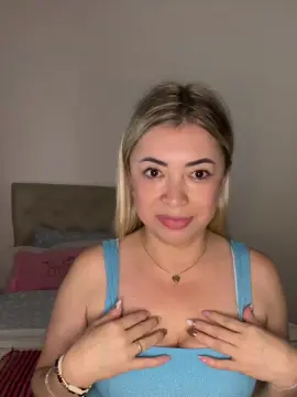 Cam4 Watch Live Sex Cams of Lolyoz