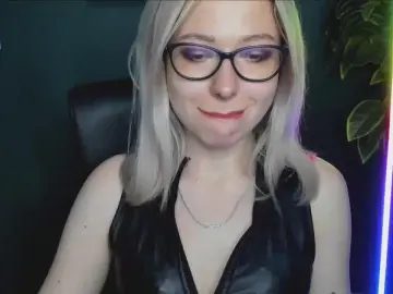 Cam4 Live Sex of niceHEIDI