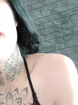 Cam4 Free Live Porn of porcellina181
