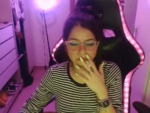 Cam4 Sex Cam of Lauriiis