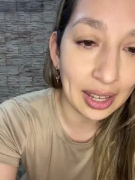 Cam4 Free Live Porn of tamara225