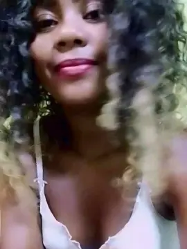 Cam4 Free Porn Cam of ameline1