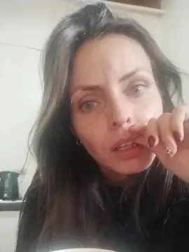 Cam4 Live Sex Cam of Goldie_Cazacu