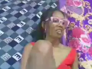 Cam4 Live Sex of ninie22