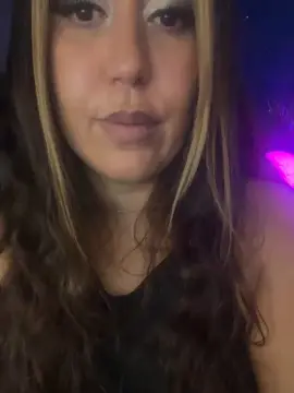 Cam4 Watch Live Sex Cams of Zahia_bellalove