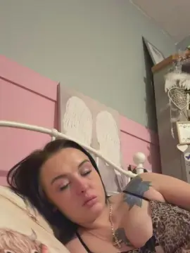 Cam4 Live Sex of NiccyCherry
