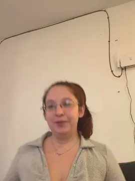 Cam4 Live Sex of BeluLove69
