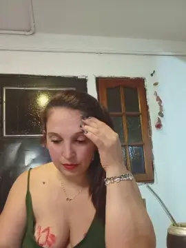 Cam4 Adult Video Chat of BeluLove69