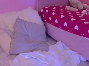 Cam4 Free Porn Cam of LoveQueen2