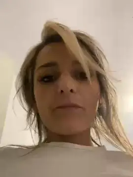 Cam4 Free Porn Cam of Pechefraise30