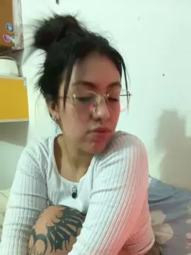 Cam4 Sex Chat of DimeAria