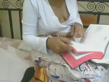 Cam4 Nude Webcam of Demure_cutey