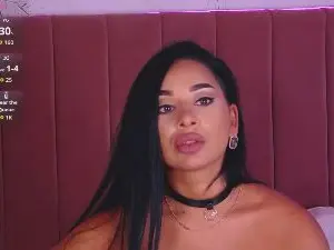 Cam4 Live Porn of MadyLuxx