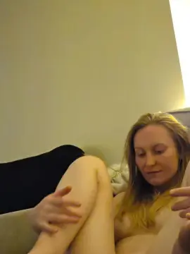 Cam4 Private Sex Chat of LilMissTightPus
