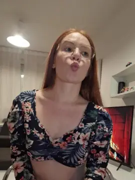 Cam4 Adult Webcam of Redheaddol22