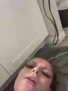 Cam4 Sex Cam of ricaanmamixo