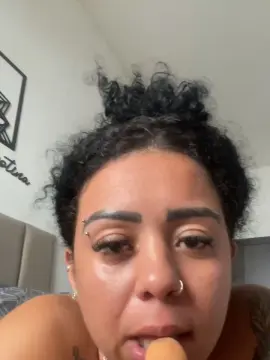 Cam4 Free Live Porn of ninfeta38