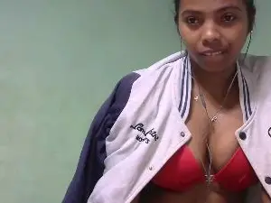 Cam4 Adult Webcams of Fitiavana8