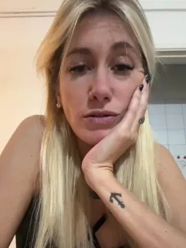 Cam4 Free Live Porn of Caritadeangelll