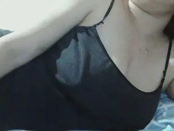 Cam4 Free Porn Cam of ashleysuksuk