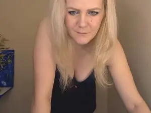 Cam4 Free Live Porn of kay_franccis