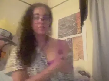 Cam4 Live Sex of LoveliDawn