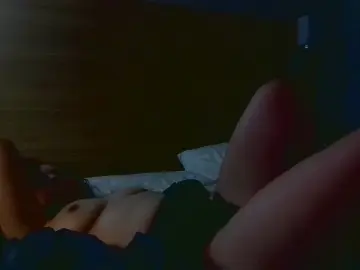 Cam4 Free Live Porn of just_curiousxxx